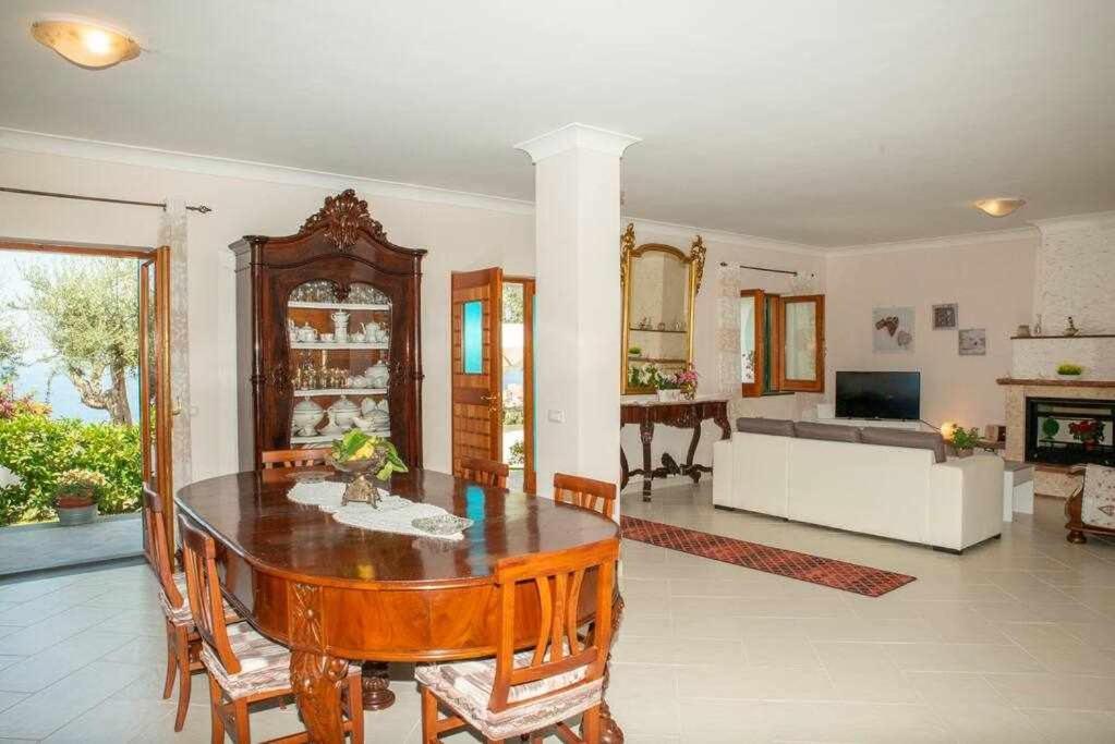 Villa Il Sogno Di Zia Ada ماسّا لوبْرينسِ المظهر الخارجي الصورة